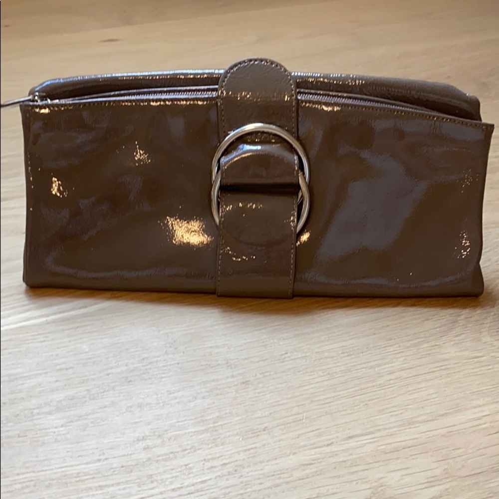 Hobo taupe clutch